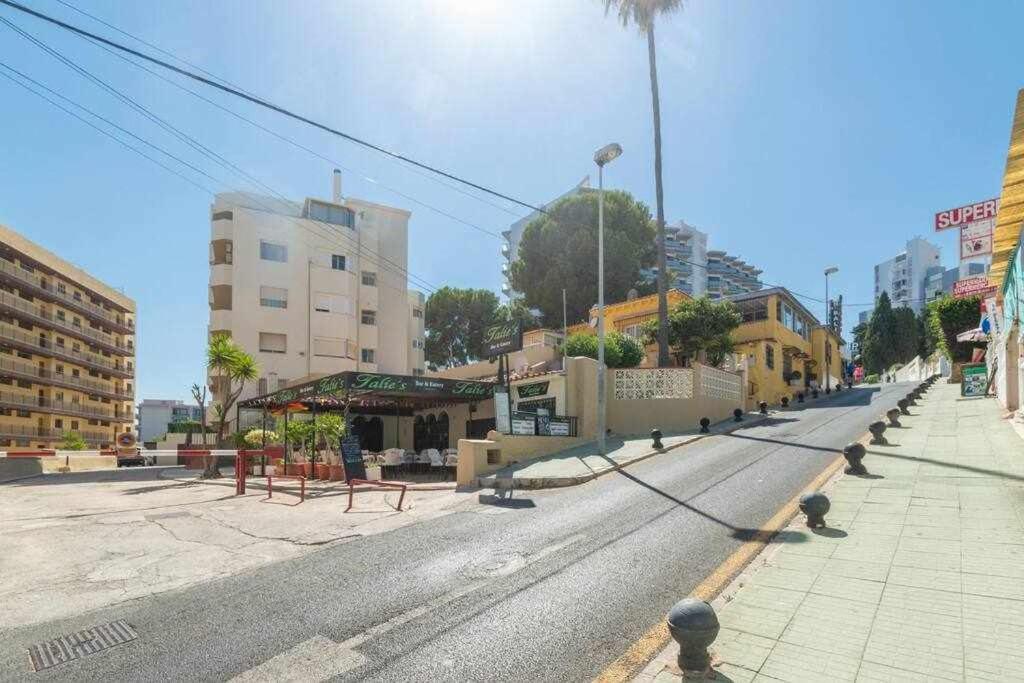 Santa Marta Al Lado De Los Servicios Y De La Playa Benalmádena Exterior foto
